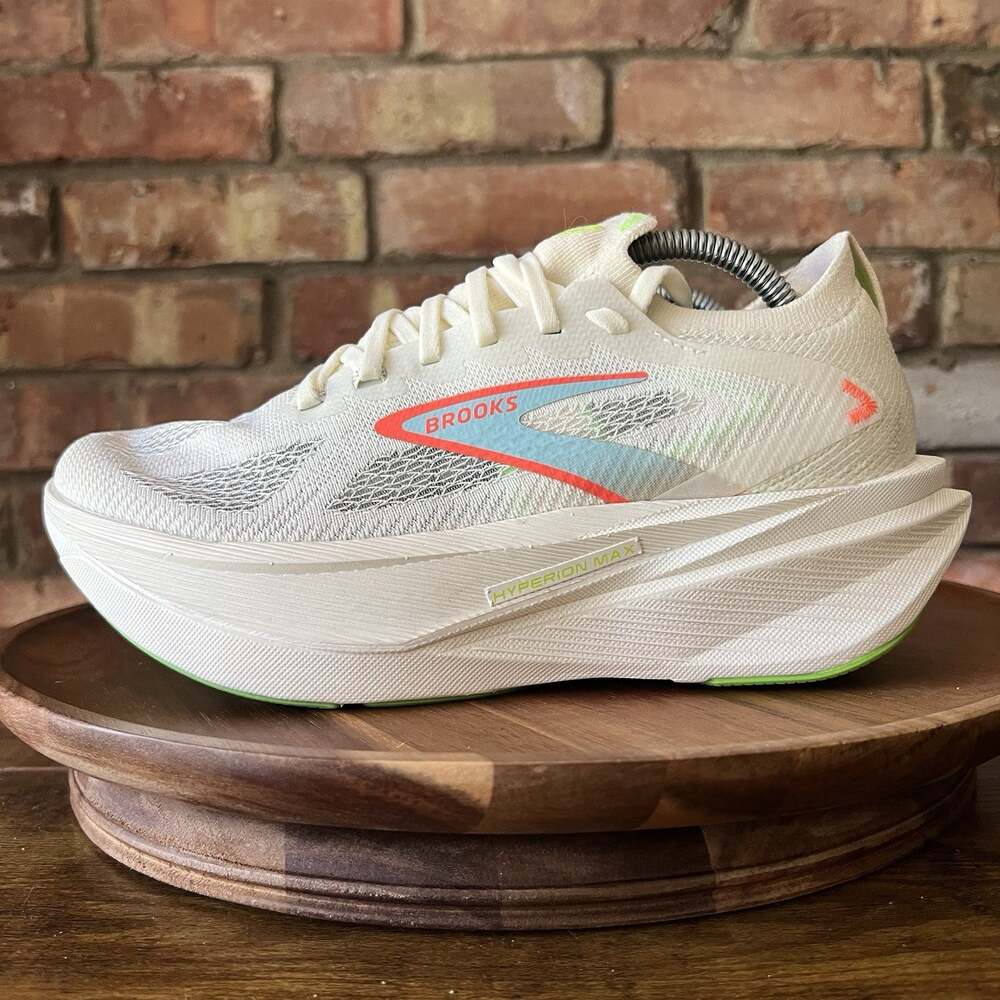 Brooks Hyperion Max 3 Max Cushion Cream Race Running Shoes Sneakers Womens 7